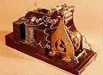 En 1840-42 James Prescott Joule (1818-1889) Físico Inglés, quien descubrió la equivalencia entre trabajo mecánico y la caloría, y el científico Alemán Hermann Ludwig Ferdinand Helmholtz (1821-1894),