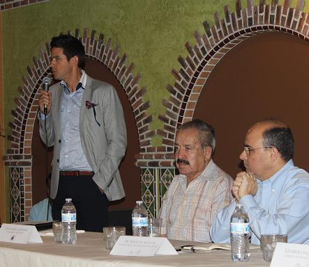 En la ciudad de Puyallup, WA, se realizó una reunión con miembros de la comunidad que incluyeron clubes de migrantes de Michoacán, Jalisco y Guanajuato, entre otros, así como representantes de