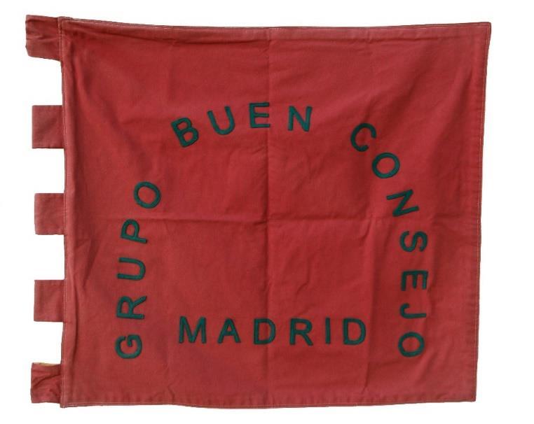 Grupo Scout Buen Consejo Reglamento de Uniformidad SIMBOLOGÍA BANDERA DE GRUPO VISTA ANTERIOR: VISTA POSTERIOR: El paño de la bandera, en su parte anterior, será de color rojo.