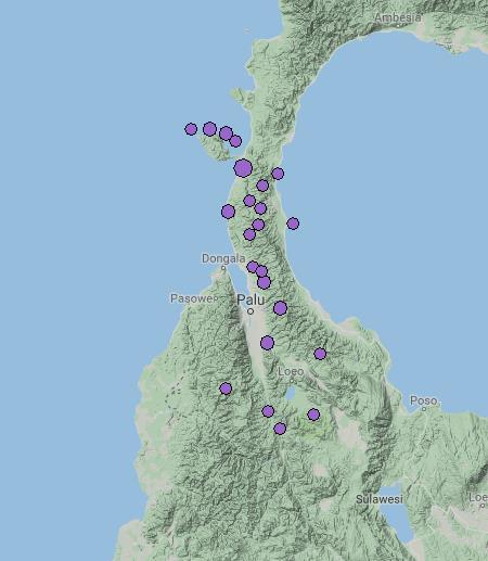Los terremotos del 28 de septiembre de 2018 se trazan a la derecha. En las horas previas a este terremoto, hubo una serie de terremotos de tamaño pequeño a moderado que van desde M 4,6 - M 6,1.
