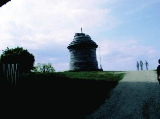 výročia vyhlásenia Chránene j krajinnej oblasti Ponitrie koncom októbra bolo aj slávnostné otvorenie obnoveného Náučného chodníka Zoborské vrchy.