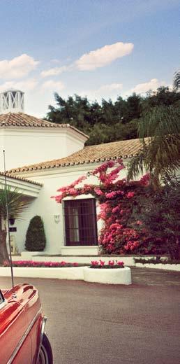 V roku 1950 bola táto usadlosť prestavaná a upravená na 16-izbový hotel nazvaný Marbella club, ktorý si zachoval svoje pôvodné meno a ktorý po viacerých úpravách funguje veľmi úspešne dodnes.