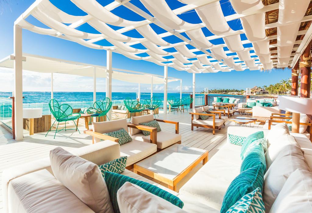 junio al 30 de junio de 2017 para ser renovado. Podrá disfrutar de una experiencia gastronómica en el restaurante estilo buffet Hispaniola y frente al mar Indigo, salón de playa.