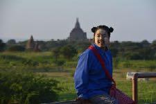 !!! Mandalay - vuelo a Bagan - visitas Tras el desayuno salida hacia el aeropuerto y vuelo a Bagan.