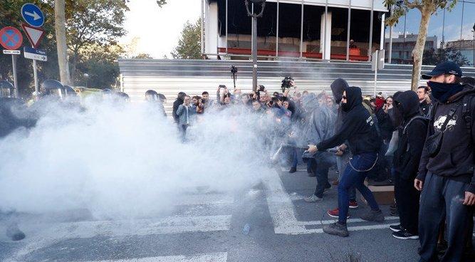www.juventudrebelde.cu Fuerzas independentistas arrecian la tensión en el espacio público.