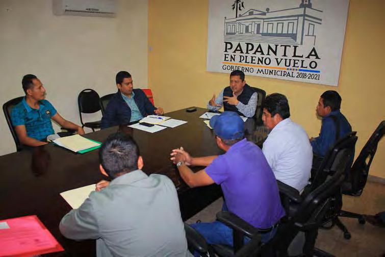 El alcalde Mariano Romero González dio inicio a la Atención Ciudadana, donde recibió a los agentes municipales de Las Cazuelas, Poza Larga, Cerro del Carbón y Las