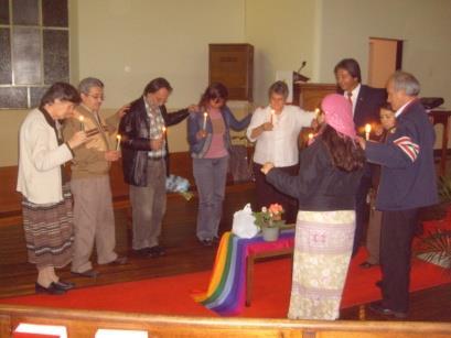 ENCUENTRO NACIONAL ECUMÉNICO POR LA PAZ Bogotá, 4 y 5 de noviembre de 2009 38 personas participaron en el Encuentro. Los/as asistentes pertenecían a 10 organizaciones sociales y 6 iglesias.