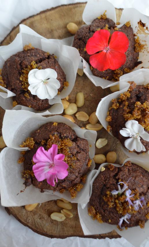 Muffins de Cacao Hechos a base de cacao, puré de manzana, harina de almendra, harina de arroz integral y harina de avena.