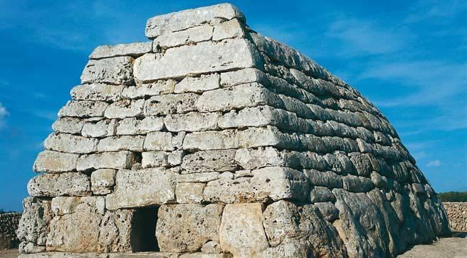 Qué importante cultura megalítica se desarrolló en las islas Baleares?