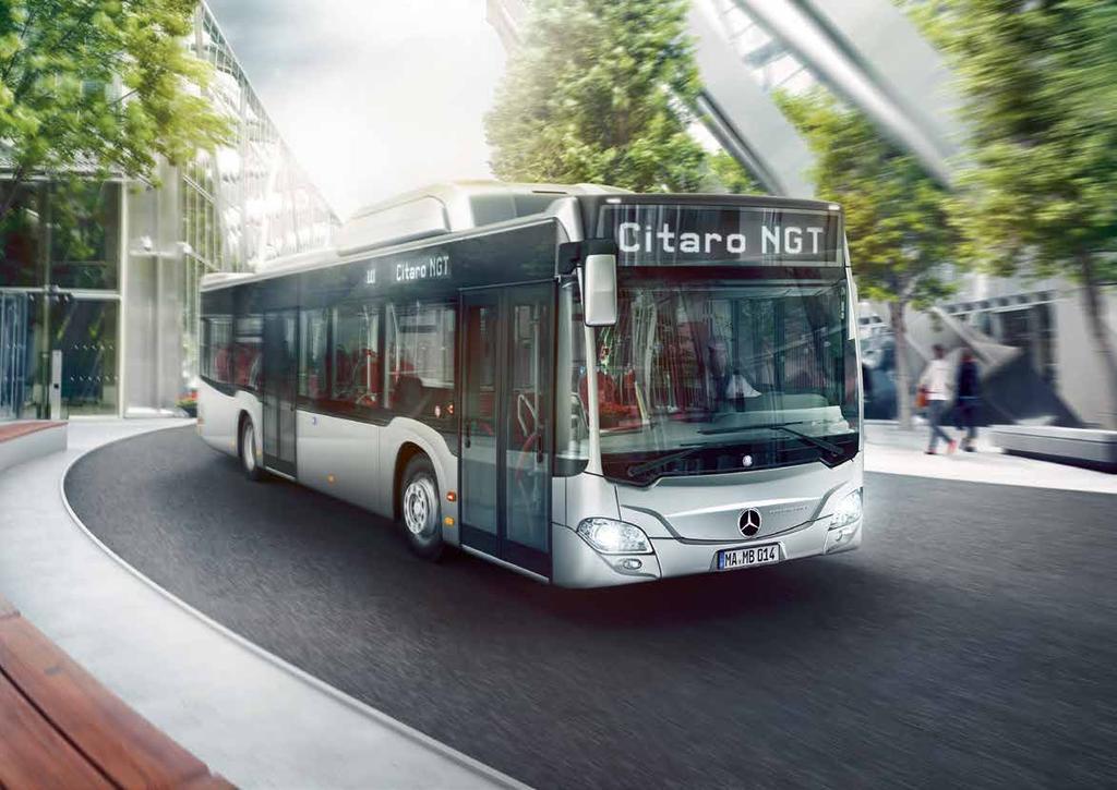 Seguro. Máxima seguridad. Mercedes Benz. El autobús es uno de los medios de transporte más seguros del mundo.