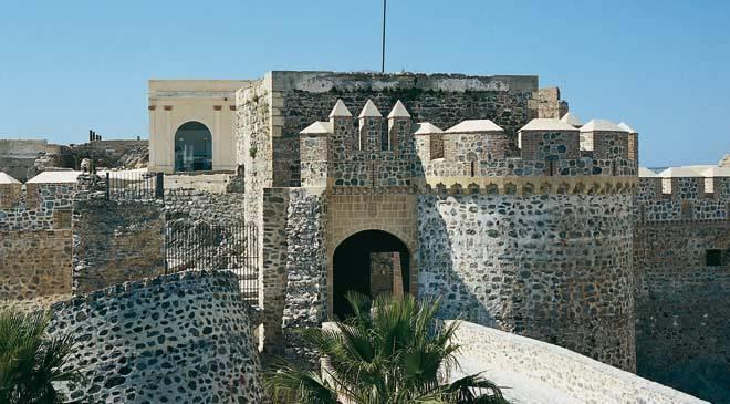 Testimonio del esplendoroso pasado andalusí de Almuñécar es el Castillo de San Miguel, residencia real de descanso de la dinastía nazarí.