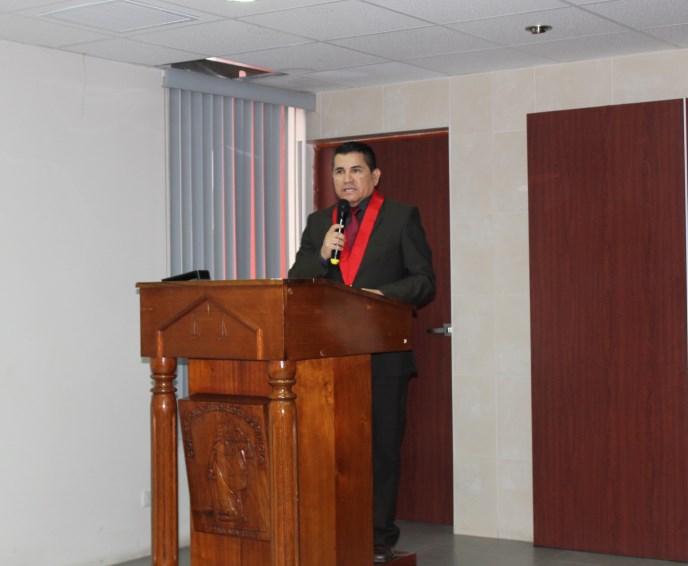 Dr. José Antonio Vargas Martínez, Presidente de la CSJ San Martín, exhortando a los Jueces a trabajar con dedicación y responsabilidad.