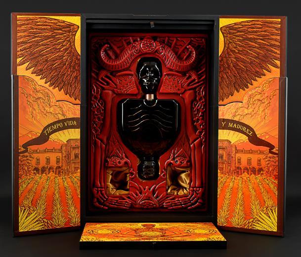 Envase Secundario Patrón x GDT fue diseñado inspirado en la tradición del día de muertos. Forma un pequeño altar.