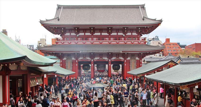25/01/2016 (Mañana)- Asakusa y templo Sensoji Este día saldremos por la mañana a la zona de Asakusa, un distrito que ha preservado la esencia tradicional de la cultura japonesa.