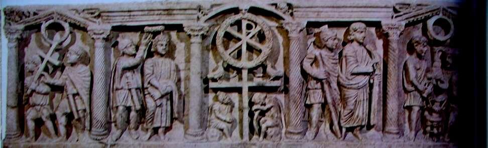 Sarcófago de la Pasión Escenas de La Pasión de Cristo. De izq. a der: Translado de la cruz, Coronación con espinas.