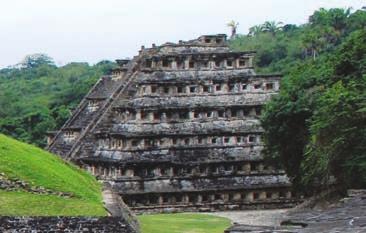 Los mayas también fueron grandes astrónomos e hicieron registros para la elaboración de calendarios, que usaban para los ciclos agrícolas y rituales religiosos.