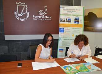 El Cabildo de Fuerteventura firma con Radio Ecca un proyecto de promoción de energías renovables 57074.