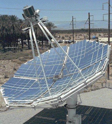 cuando un grupo de compañías consiguieron desarrollar sistemas solares basados en ciclos Rankine y Stirling. La tecnología moderna fue evolucionando durante la década de los 7 s y a principios de 198.