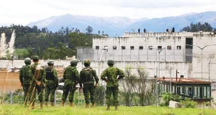 12 ACTUALIDAD Otra vez pelea mortal en cárcel ecuatoriana Por la corresponsalía en Quito de Ecuador News Trece presos fueron asesinados el lunes de la presente semana, en una prisión de la ciudad