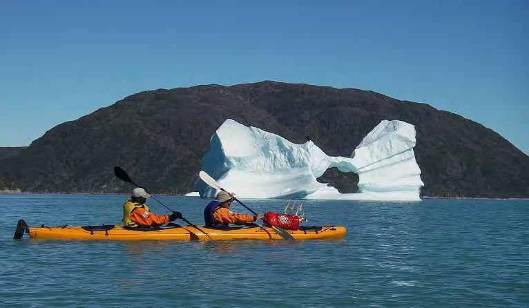 La Ruta de Eric el Rojo: NIVEL FÁCIL La combinación perfecta en el sur de Groenlandia para los que quieran descubrir de forma activa paisajes de icebergs azulados, glaciares, fiordos y tundra.