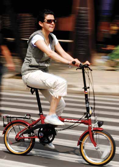 DÓNDE ADQUIRIR UNA BICICLETA En general son preferibles las tiendas especializadas en bicicletas por su