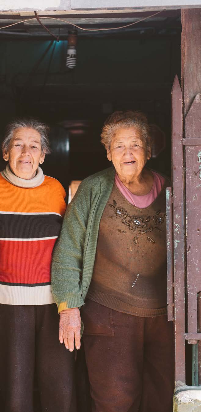 PENSIONES En el ámbito del Sistema de Pensiones, gracias a la Reforma Previsional de 2008, hoy 450.000 hombres y 750.000 mujeres son beneficiarias del Sistema de Pensiones Solidarias.
