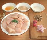 Escalopas de pollo Sartén de 8 pulgadas con tapa Tiempo de preparación: 25 minutos Dificultad: media Porción: 799 calorías; 63 g de grasas; 28 carbohidratos; 27 g de proteínas plato fuerte 600 g de