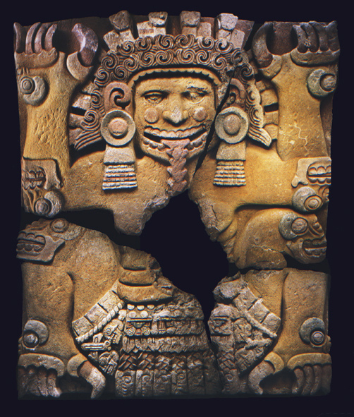 Un monolito de casi 12 toneladas de peso que se encontraba al pie del Templo Mayor y que fue localizado en octubre de 2006 en el predio del