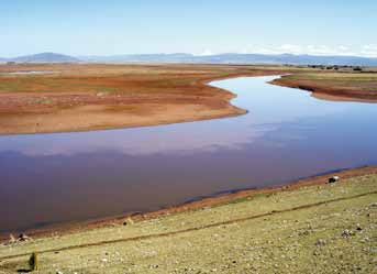 De acuerdo a informaciones sobre la implementación de los PAMAs de las empresas con operaciones mineras en la zona norte del lago y el estudio de remediación de los pasivos de origen minero en el río