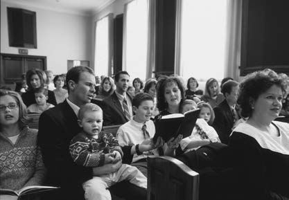 CAPÍTULO 15 El presidente Kimball enseñó que la fe nace, se reaviva y se santifica en las capillas de los Santos de los Últimos Días. Somos nosotros una gente reverente?