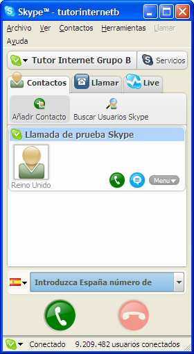 Después de que aparezca el contacto que buscas, señala el nombre del contacto y pulsa Añadir contacto Skype.