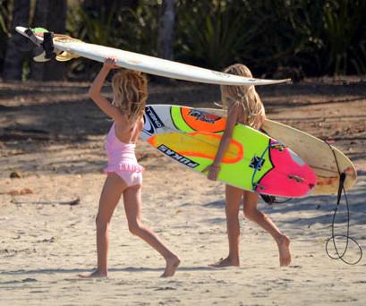 Viaje de Surf Mayo 2015 RIBADESELLA Seguridad, diversión y aprendizaje En KOR PLANET, estamos especializados en la organización de actividades y experiencias relacionadas con el Ocio infantil y como