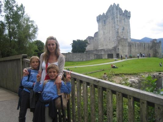 Vacaciones en familia en Irlanda Combinar el aprendizaje de inglés y hacer turismo en Irlanda, con la familia al completo, ya es posible.
