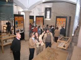 Los dos alcaldes de Cinctorres i Morella en el museo de Morella inaguran y sellan la colaboración en el nuevo museo de