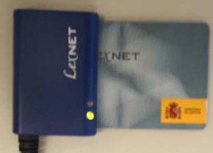 4. MANUAL 4.1. Acceso a LexNET Para acceder a LexNET, el usuario debe introducir su tarjeta criptográfica en el lector de tarjetas conectado a su ordenador. Figura 1.