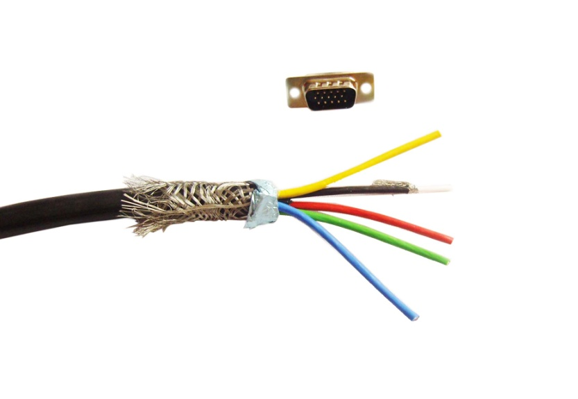 Super VGA Connection Cable vídeo por componentes (RGB + H / V Sync) los cables de CABLES-COM son la manera ideal para conectar su salida SVGA a su televisor de alta definición, sin pasar por el