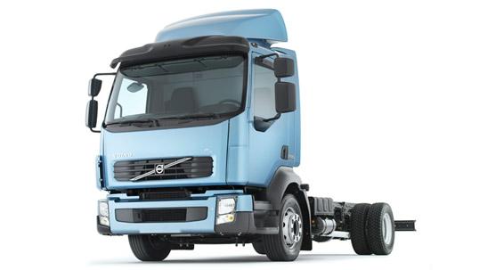 Volvo FL Volvo argumenta que es un camión compacto versátil, ágil y fácil de maniobrar, perfecto para circular por vías urbanas con tráfico denso.