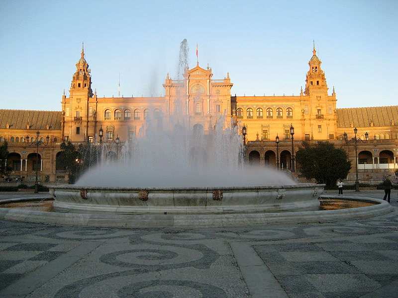 Plaza de España Las 48 provincias españolas colocadas en orden