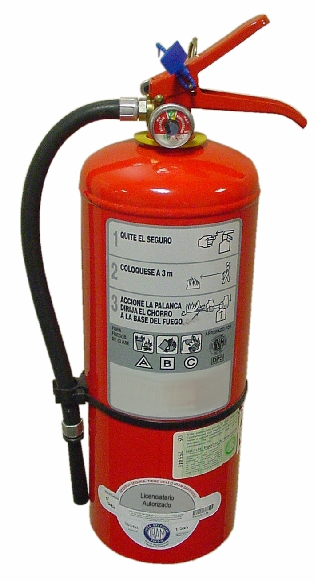 RECUERDE que el extintor es útil solo para fuegos incipientes, por ello todo dependerá de su reacción para dominarlo y no permitir que este se incremente.