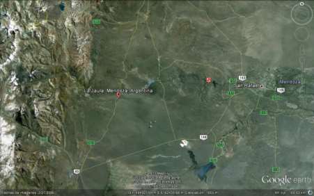 UBICACION La comunidad de La Jaula está ubicada en Pareditas, San Carlos, Mendoza Altitud: 1572 msnm (Lat 34.66667 S, Long 69.
