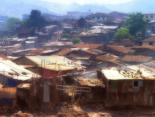 Composición de población en un país con IDH bajo: Después de años de sangrientas guerras, Sierra Leona no ha