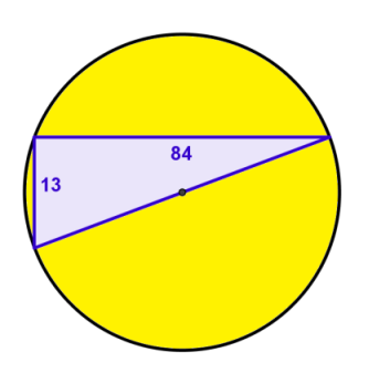 7. Halla el área sombreada (el triángulo es rectángulo). 8. Sabiendo que el círculo tiene radio 3, halla el área de la superficie sombreada. 9.
