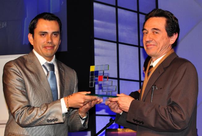 RECONOCIMIENTOS Y PREMIOS OBTENIDOS Corporación Ecuatoriana de la Calidad Total Medalla de Oro a la Excelencia (Modelo Malcom Baldrige) Premio a la Calidad en el Ramo Servicios Públicos Índice