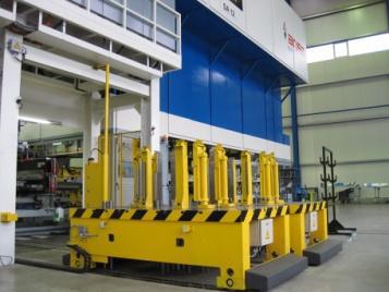 Las prensas transfer se emplean para la fabricación de piezas de gran serie en las que por su complejidad, tipo de embutido, desaprovechamiento de materia prima, etc.