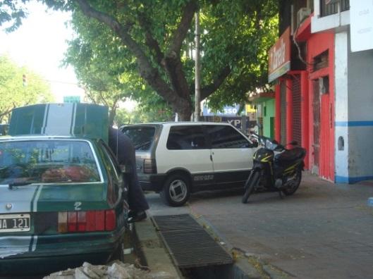 El automóvil particular y su requerimiento en espacio público Venta de Automotores por año en Mendoza (2001-2012) 35.000 32.778 32.357 30.000 25.000 20.