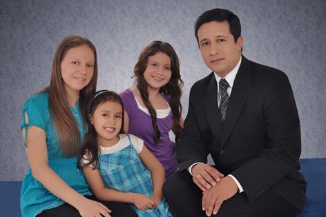 Informe Misionero de Diciembre de 2010. Distrito No. 3 Villavicencio - Meta. Misionero Nacional: Armando Sánchez Robayo y familia. Familia Misionera.