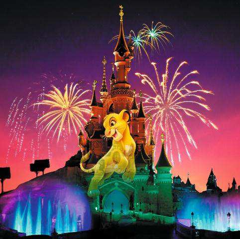 NIÑOS MÁS ALLA DE LOS PARQUES MÁS INFORMACIÓN A B C Disney Dreams! Disney Magic on Parade!