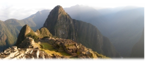 religioso y cultural, desde la época del imperio Inca. Luego al final de la tarde tomaremos el tren con destino del poblado de Aguas Calientes, situada al pie de Machu Picchu.