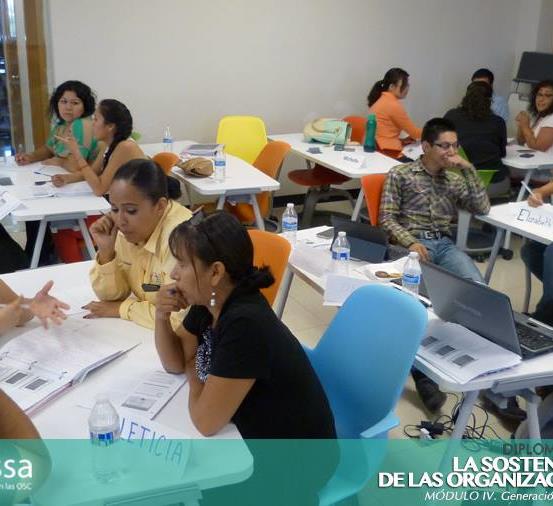 A través de los años, hemos capacitado a más de 6,000 personas representantes de más de 500 organizaciones de la sociedad civil que trabajan en Ciudad Juárez y del interior de la república.