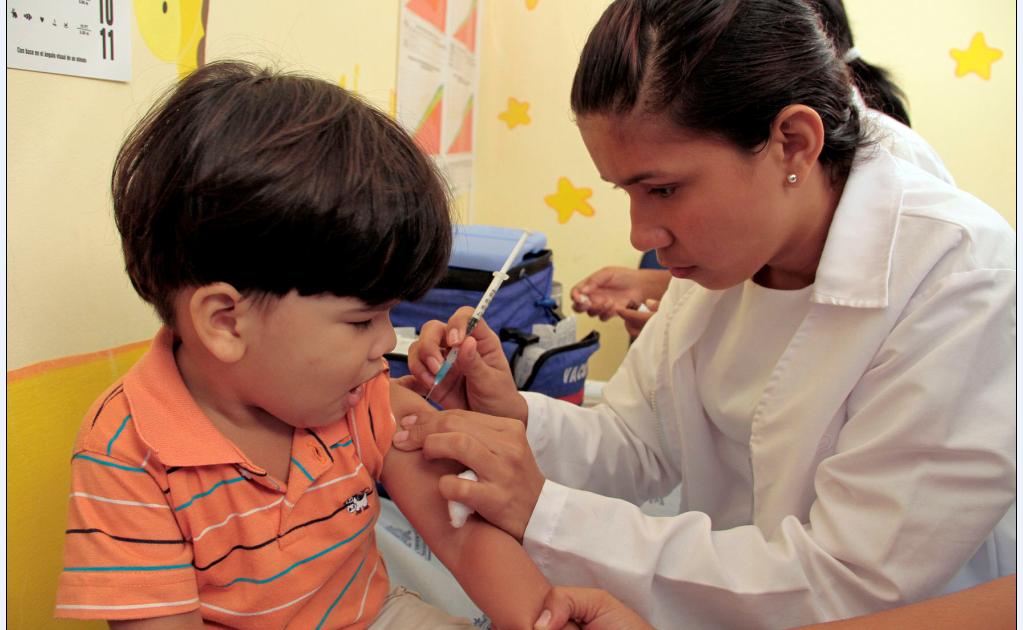 SALUD INFANTIL Rendición de Cuentas 2013 Vacunación en menores de 1 año Barranquilla 2013 Fuente: Oficina de